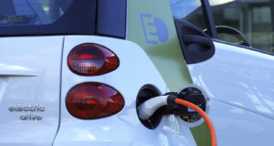 Iniciativas necesarias para fomentar el uso de vehículos eléctricos en carretera