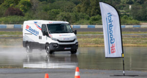 Cuidar los neumáticos es clave en la seguridad de los vehículos de transporte