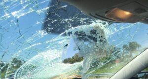 10 casos reales que muestran la resistencia del parabrisas laminado