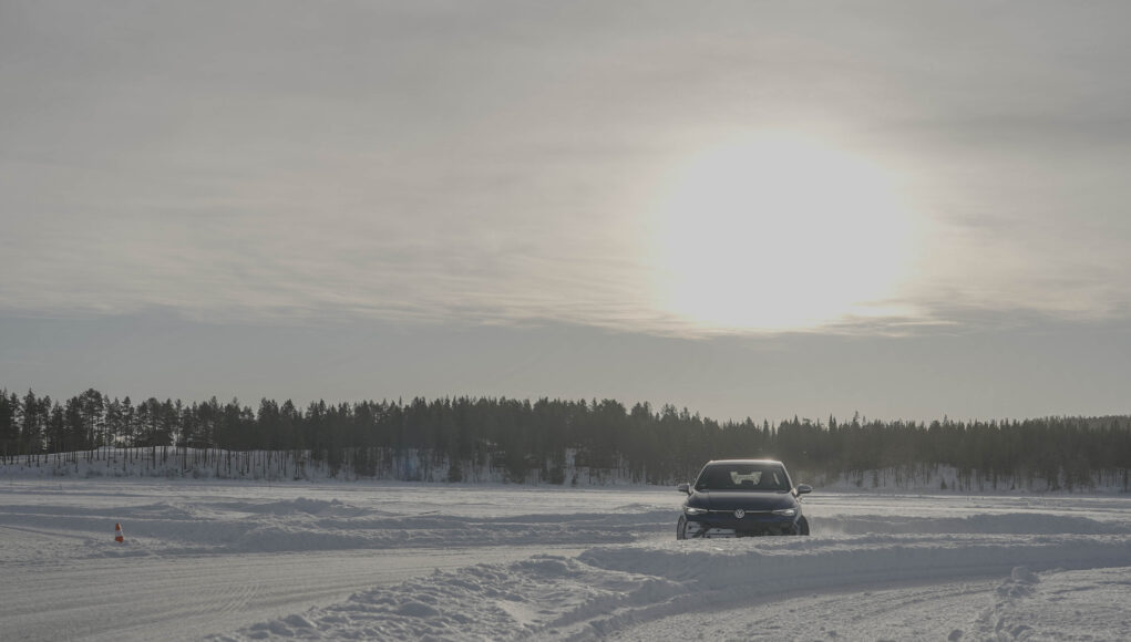 volkswagen-driving-experience(1) curso conducción nieve Volkswagen