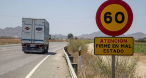 camion carretera mal estado
