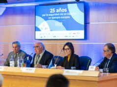Presentación del informe de FESVIAL sobre 25 años de prevención y seguridad vial en España, centrado en la evolución de la siniestralidad y el impacto del alcohol al volante.