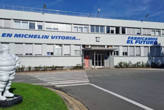 Michelin Vitoria cumple 60 años mirando al futuro: más eficiencia, más duración y dos nuevas gamas para la nueva movilidad Vista de la fábrica de Michelin en Vitoria y presentación de los nuevos neumáticos Primacy 5 energy y Pilot Sport 5 energy con motivo de su 60 aniversario.
