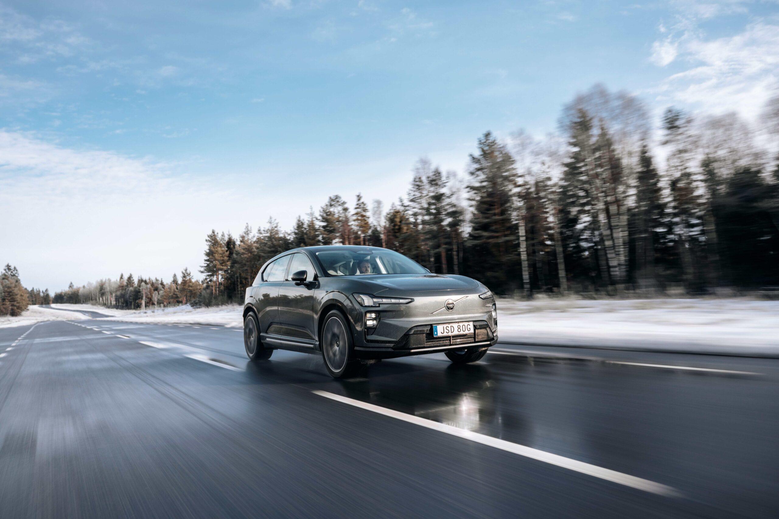 Volvo EX60, vehículo eléctrico conectado con inteligencia artificial para mejorar la seguridad vial