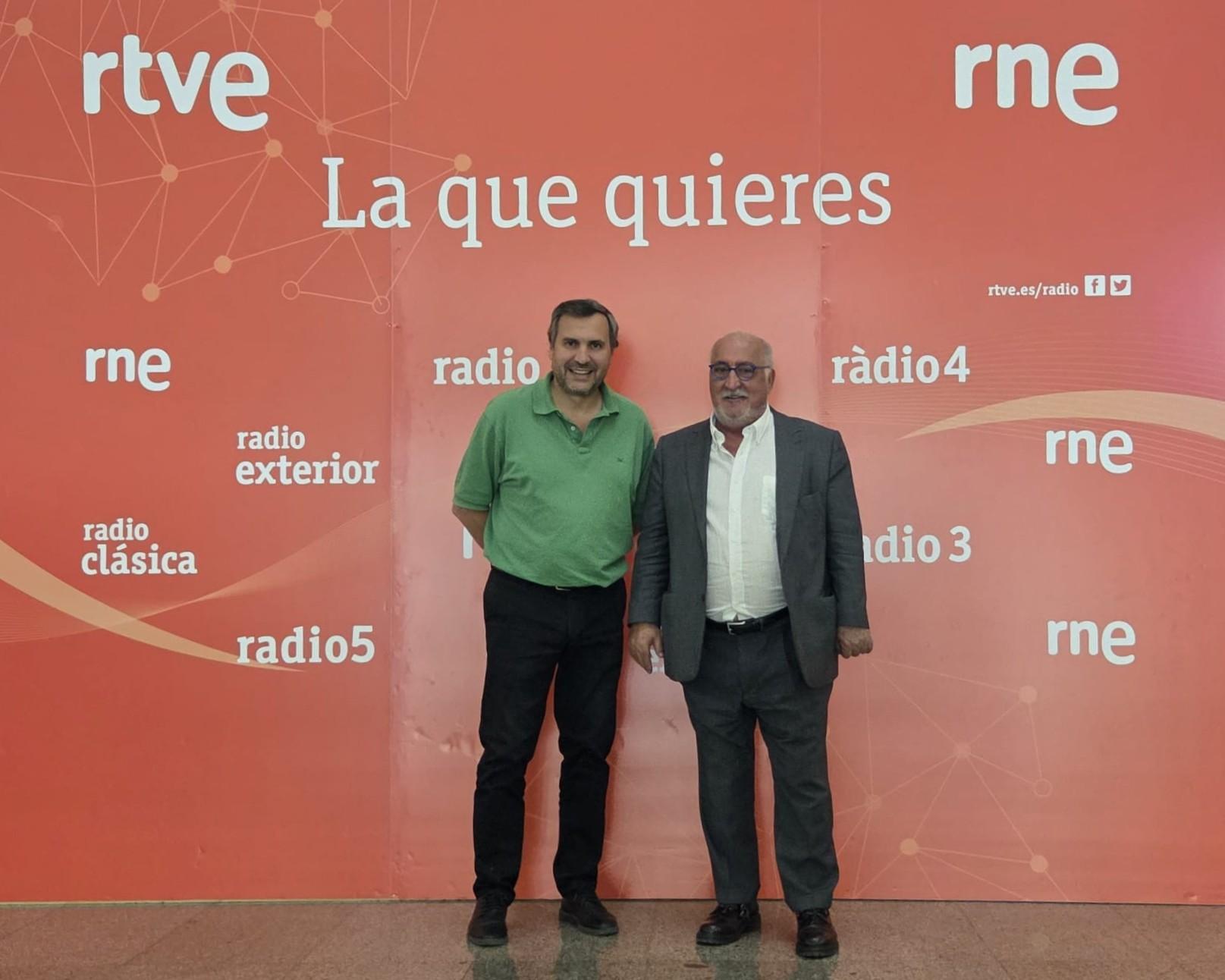 Pere Navarro, director general de Tráfico, durante su entrevista en Motor 5 sobre alcohol, V16 y atropellos en carretera.