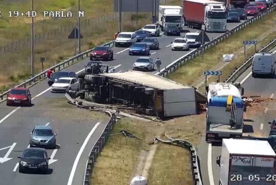 1.775 muertes no son una buena noticia: la siniestralidad vial no empieza de cero cada 1 de enero Balance definitivo de siniestralidad vial de 2025 en España: 1.775 personas fallecidas en siniestros de tráfico.