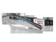 100 años de limpiaparabrisas: de la visibilidad a los ADAS Limpiaparabrisas Bosch sobre el parabrisas de un vehículo, sistema que cumple 100 años en 202